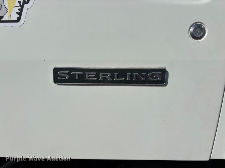 image for item DU1471 2005 Sterling L9500 dump truck