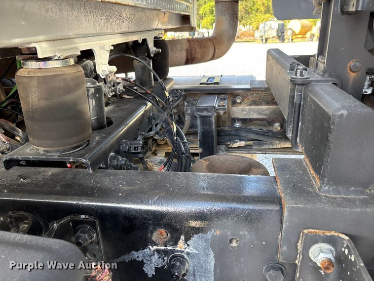 image for item DU1471 2005 Sterling L9500 dump truck