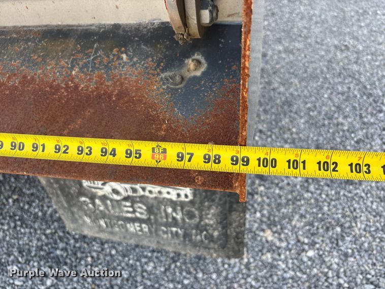 image for item DU1471 2005 Sterling L9500 dump truck