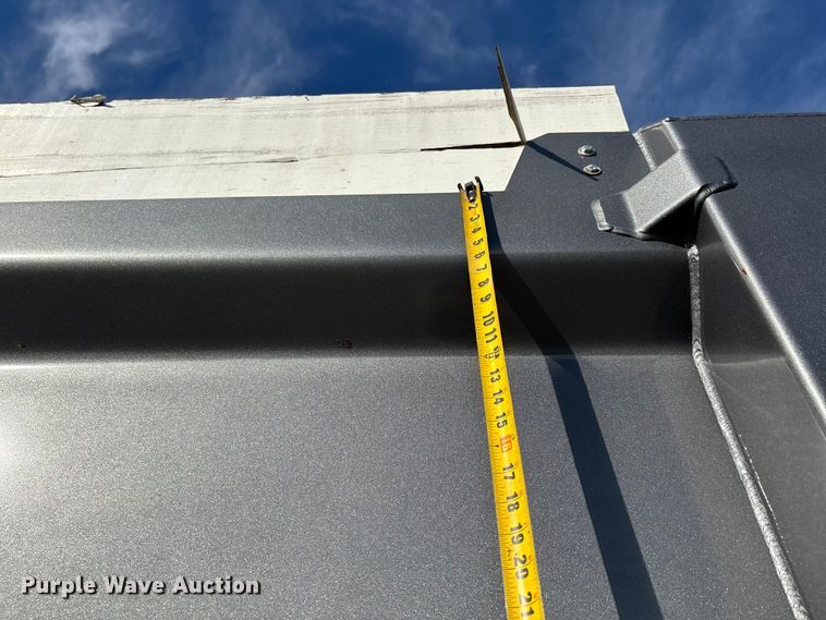 image for item DU1471 2005 Sterling L9500 dump truck