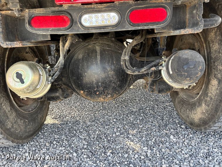 image for item DU1471 2005 Sterling L9500 dump truck