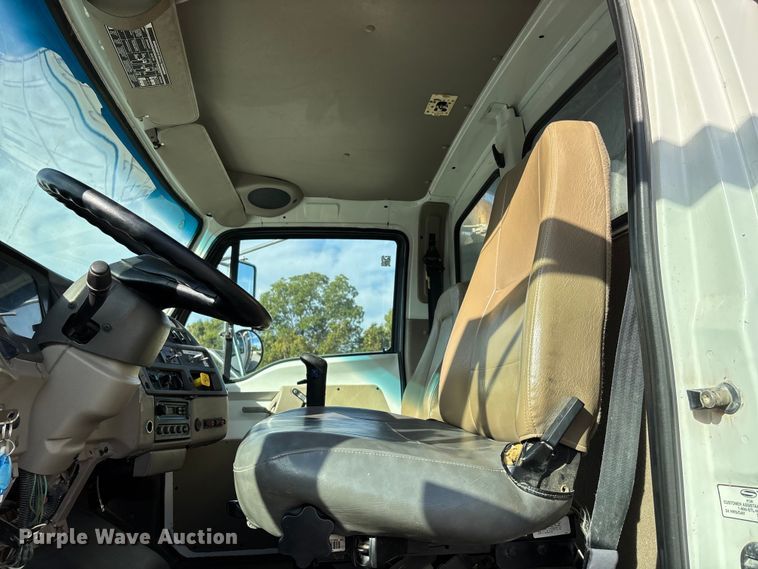 image for item DU1471 2005 Sterling L9500 dump truck