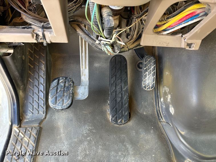 image for item DU1471 2005 Sterling L9500 dump truck