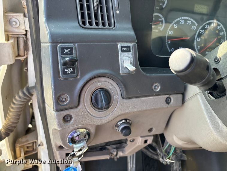 image for item DU1471 2005 Sterling L9500 dump truck