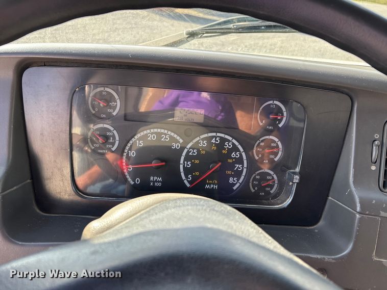 image for item DU1471 2005 Sterling L9500 dump truck