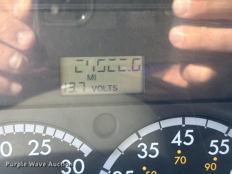 image for item DU1471 2005 Sterling L9500 dump truck