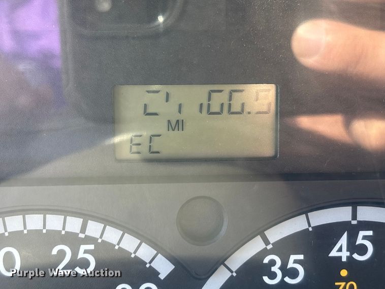 image for item DU1471 2005 Sterling L9500 dump truck