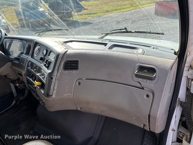 image for item DU1471 2005 Sterling L9500 dump truck