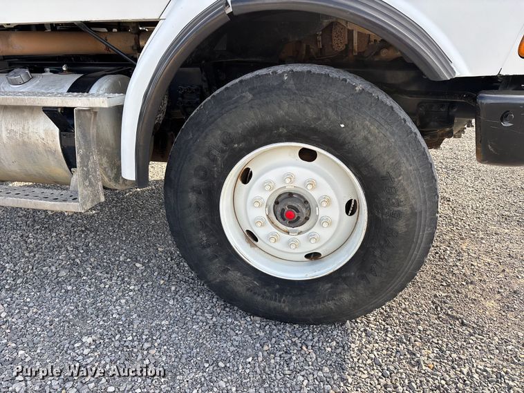 image for item DU1471 2005 Sterling L9500 dump truck