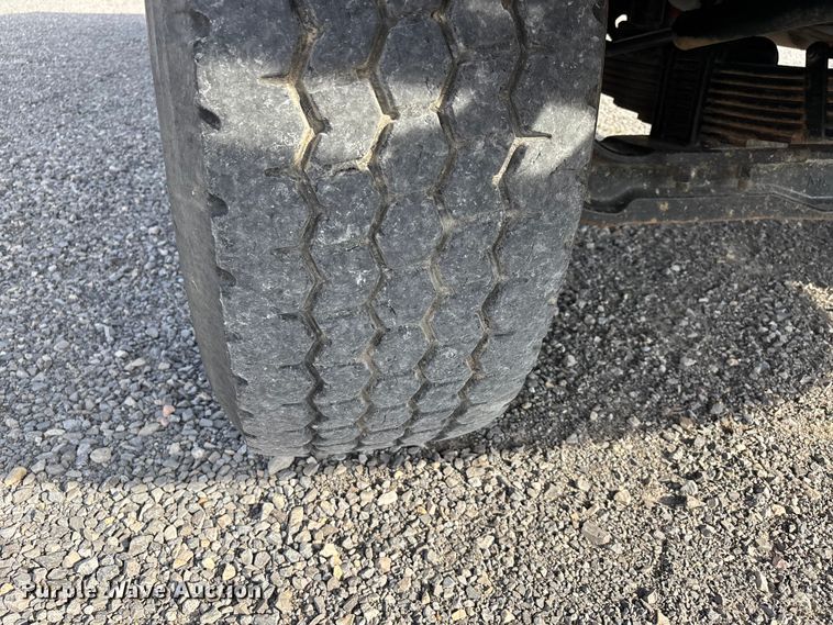 image for item DU1471 2005 Sterling L9500 dump truck