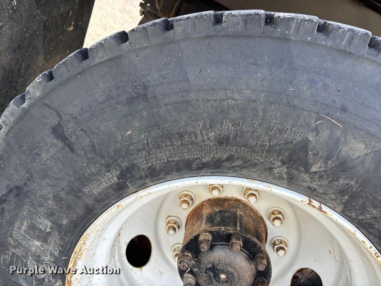 image for item DU1471 2005 Sterling L9500 dump truck