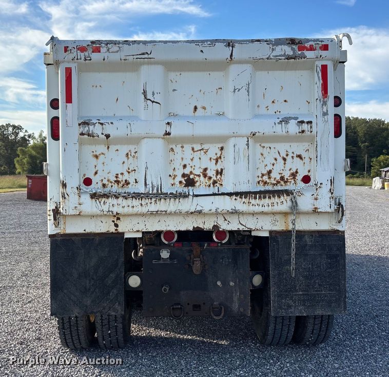 image for item DU1472 2007 Freightliner M2 Business Class dump truck