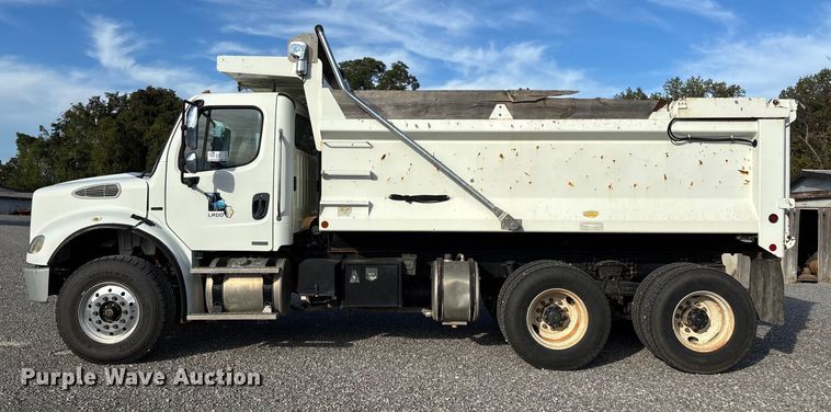 image for item DU1472 2007 Freightliner M2 Business Class dump truck