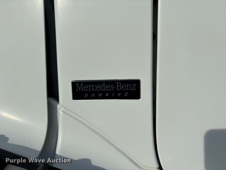 image for item DU1472 2007 Freightliner M2 Business Class dump truck