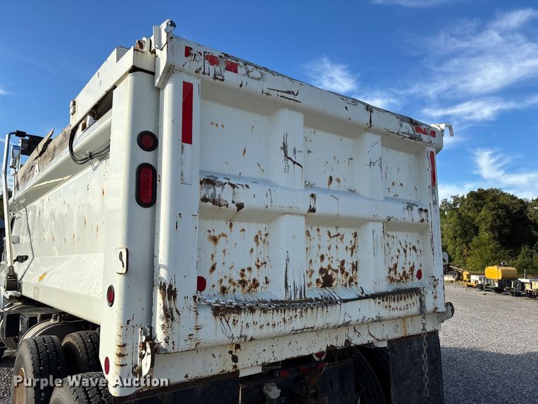 image for item DU1472 2007 Freightliner M2 Business Class dump truck