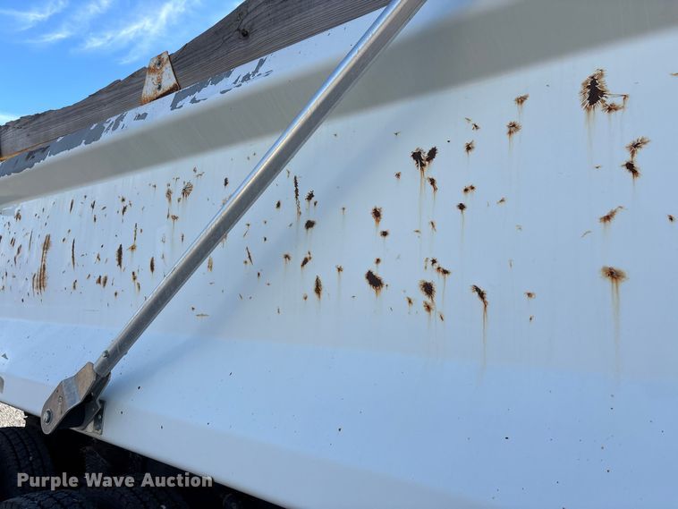 image for item DU1472 2007 Freightliner M2 Business Class dump truck