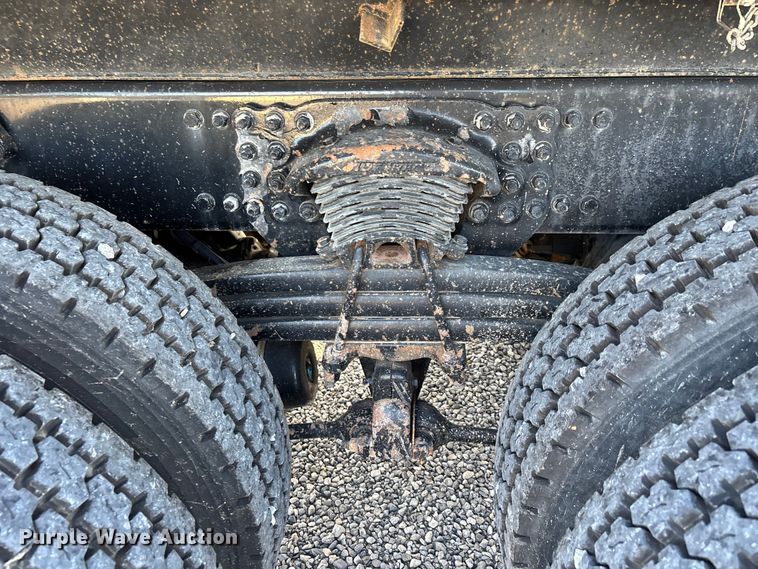 image for item DU1472 2007 Freightliner M2 Business Class dump truck