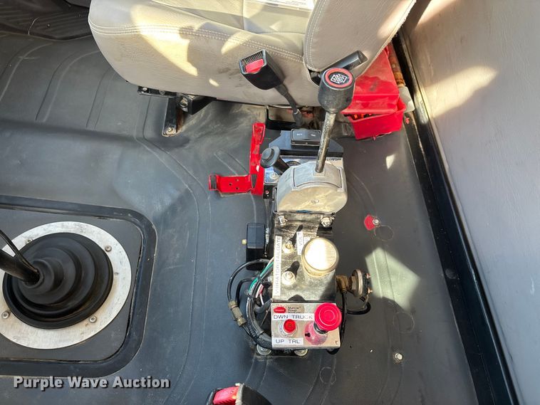 image for item DU1472 2007 Freightliner M2 Business Class dump truck