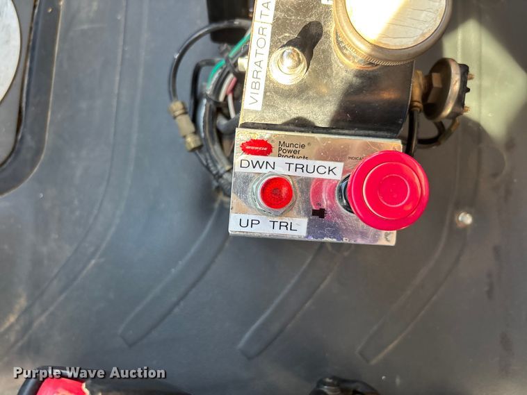 image for item DU1472 2007 Freightliner M2 Business Class dump truck