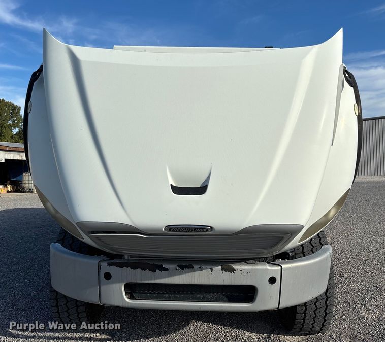 image for item DU1472 2007 Freightliner M2 Business Class dump truck