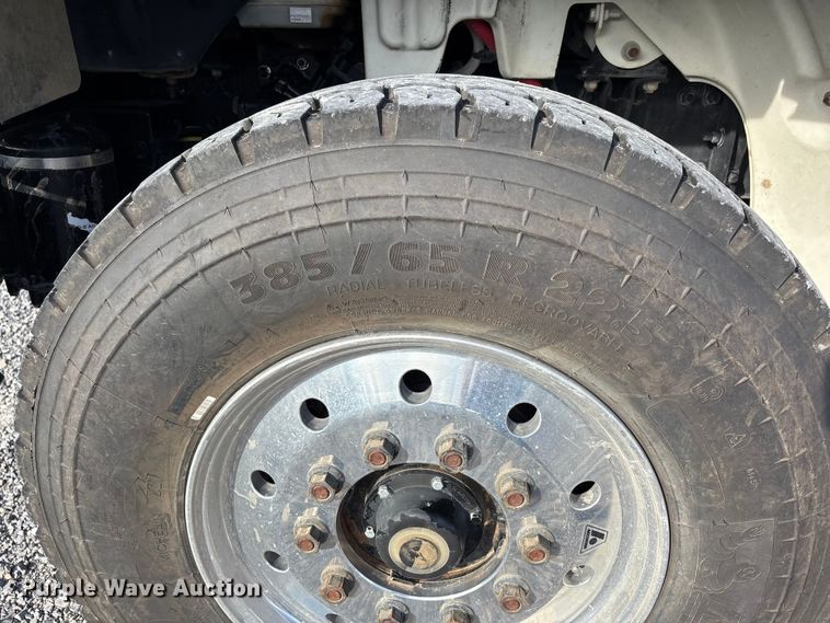 image for item DU1472 2007 Freightliner M2 Business Class dump truck