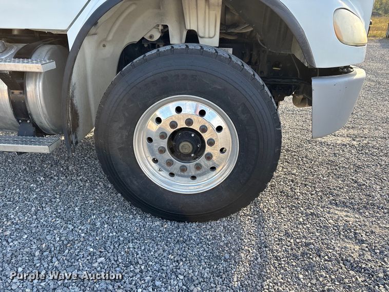 image for item DU1472 2007 Freightliner M2 Business Class dump truck