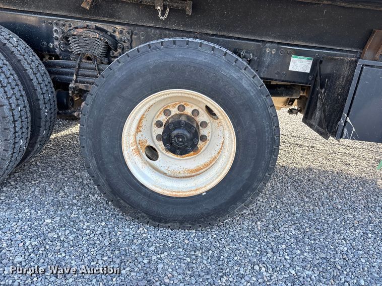 image for item DU1472 2007 Freightliner M2 Business Class dump truck