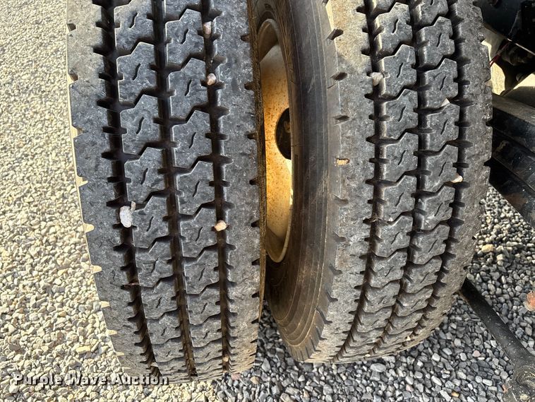 image for item DU1472 2007 Freightliner M2 Business Class dump truck