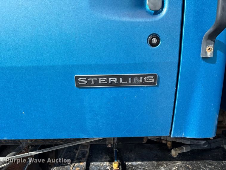 image for item DU1473 1999 Sterling dump truck