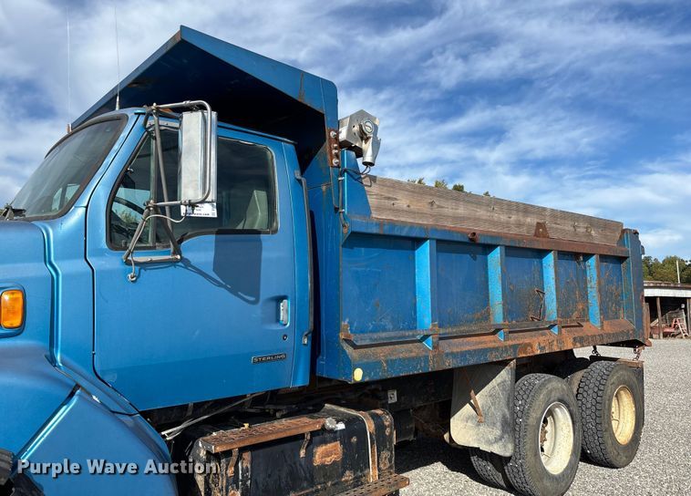 image for item DU1473 1999 Sterling dump truck