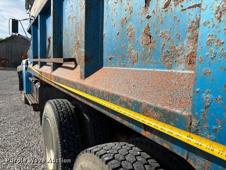 image for item DU1473 1999 Sterling dump truck