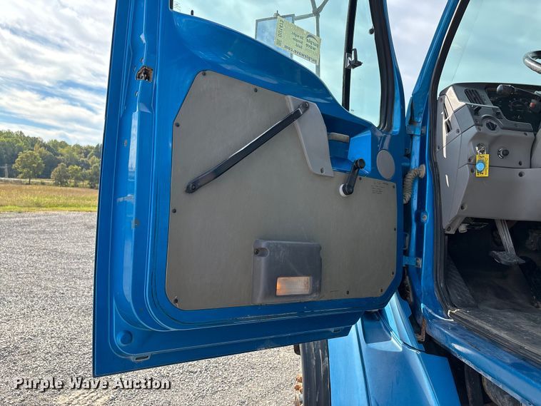 image for item DU1473 1999 Sterling dump truck