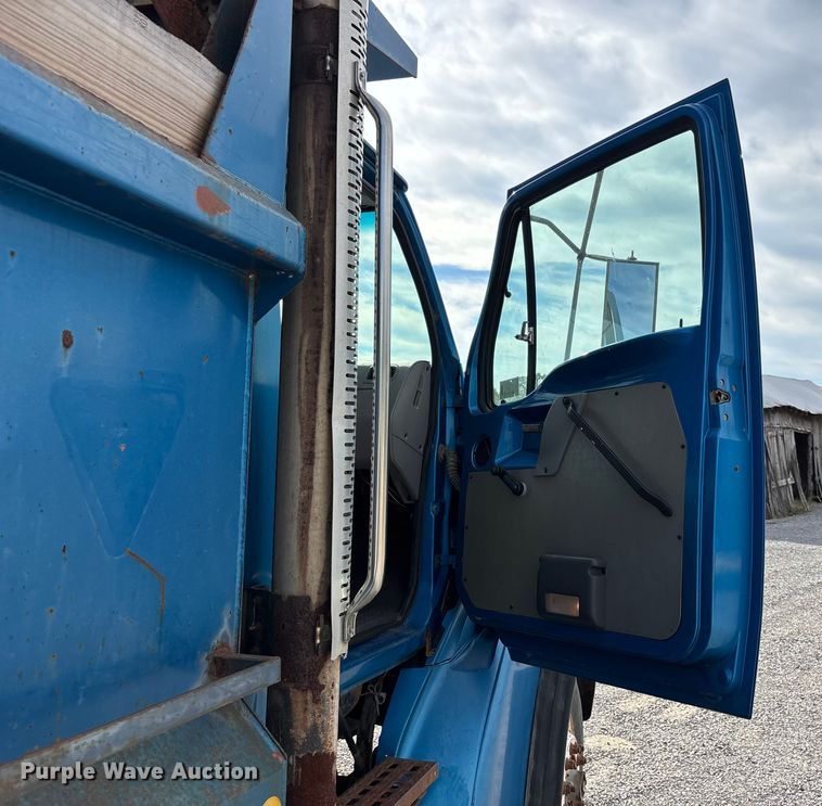 image for item DU1473 1999 Sterling dump truck