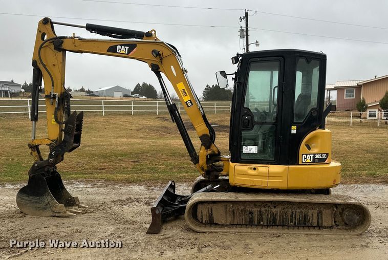 image for item DV0750 2016 Caterpillar 305.5E2  mini excavator