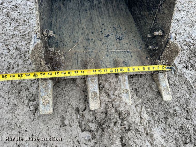 image for item DV0750 2016 Caterpillar 305.5E2  mini excavator