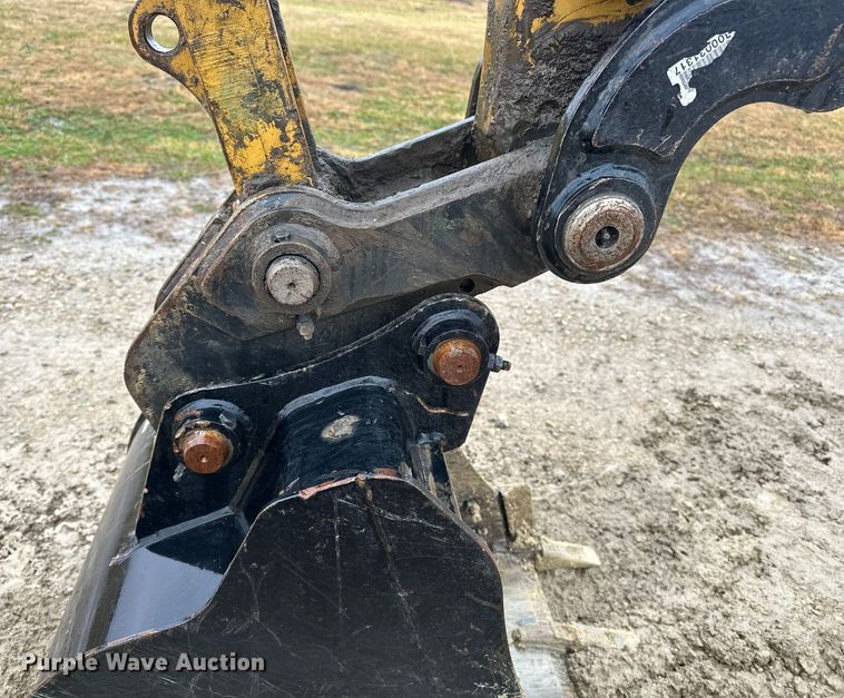 image for item DV0750 2016 Caterpillar 305.5E2  mini excavator