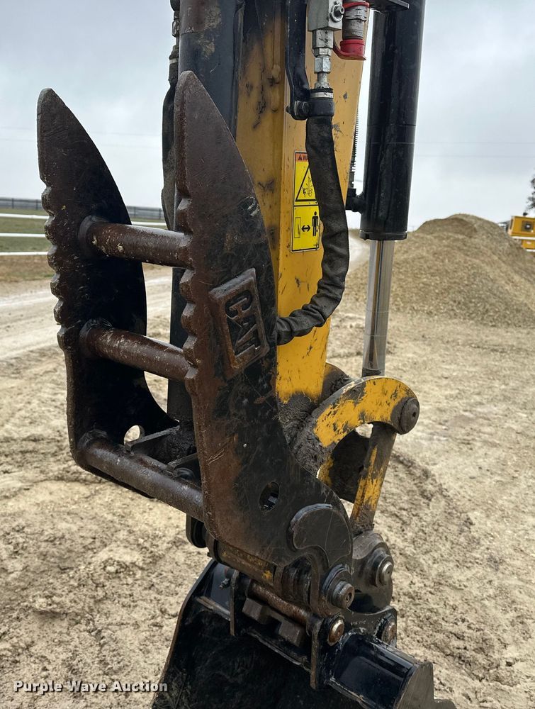 image for item DV0750 2016 Caterpillar 305.5E2  mini excavator