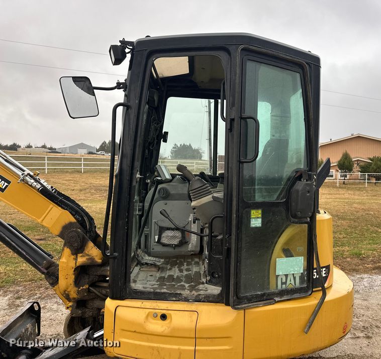 image for item DV0750 2016 Caterpillar 305.5E2  mini excavator