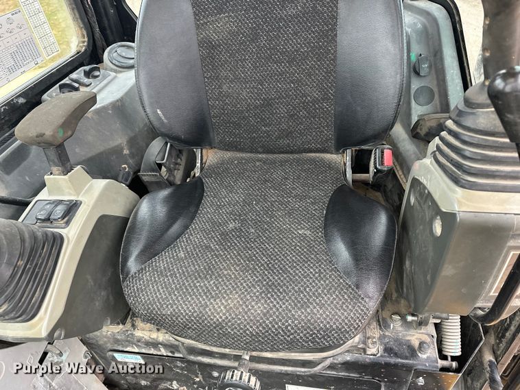 image for item DV0750 2016 Caterpillar 305.5E2  mini excavator