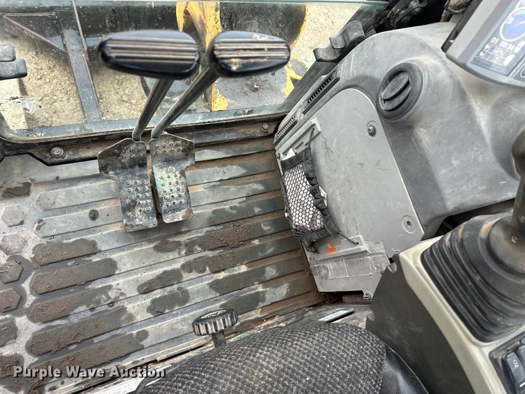 image for item DV0750 2016 Caterpillar 305.5E2  mini excavator