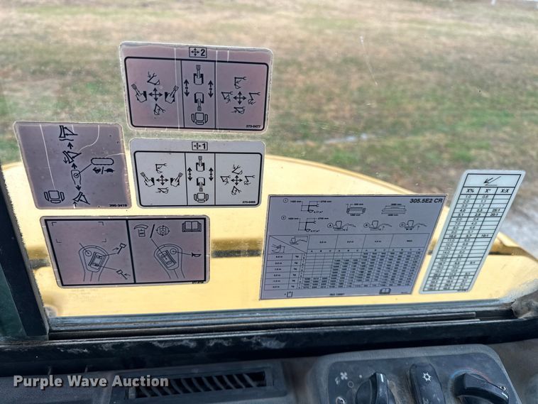 image for item DV0750 2016 Caterpillar 305.5E2  mini excavator