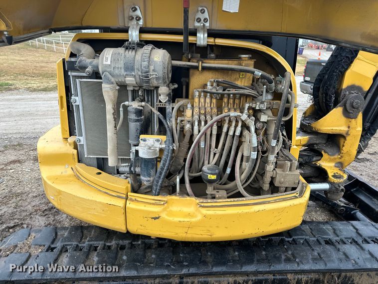 image for item DV0750 2016 Caterpillar 305.5E2  mini excavator