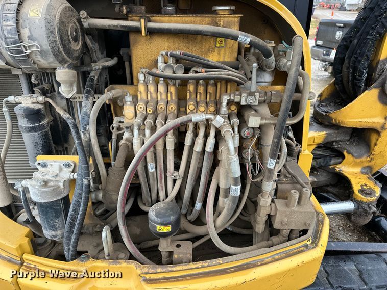 image for item DV0750 2016 Caterpillar 305.5E2  mini excavator
