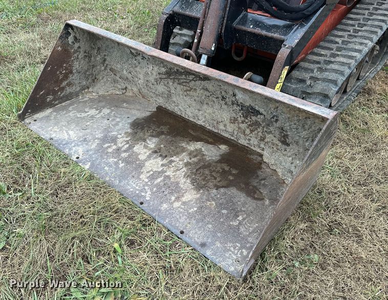 image for item DV0754 2018 Ditch Witch SK1050 compact utility loader