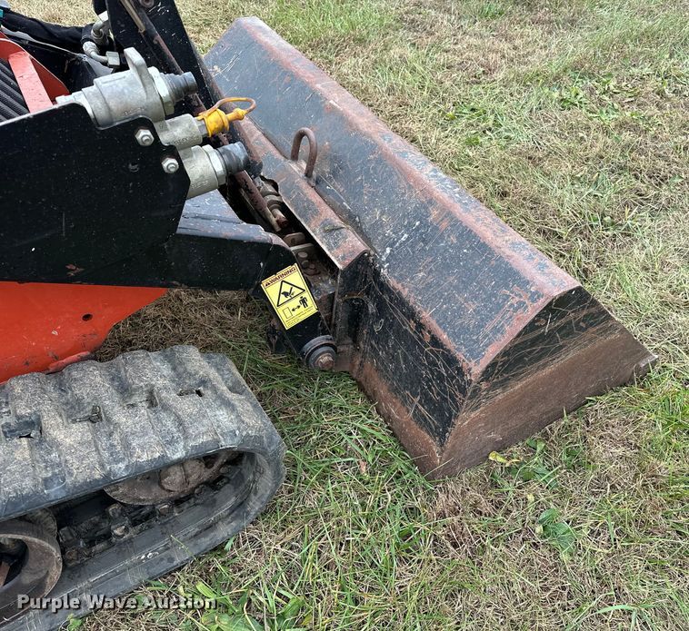 image for item DV0754 2018 Ditch Witch SK1050 compact utility loader