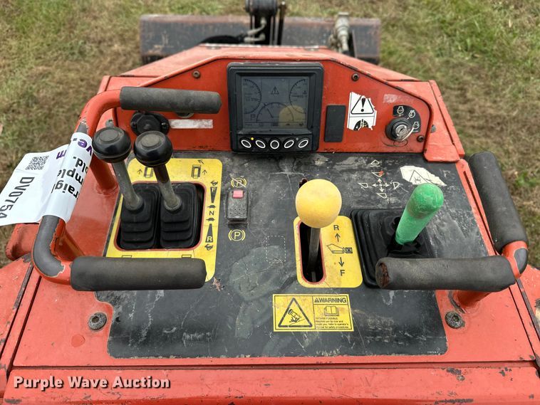 image for item DV0754 2018 Ditch Witch SK1050 compact utility loader