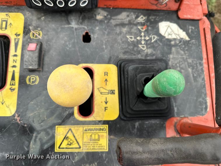 image for item DV0754 2018 Ditch Witch SK1050 compact utility loader