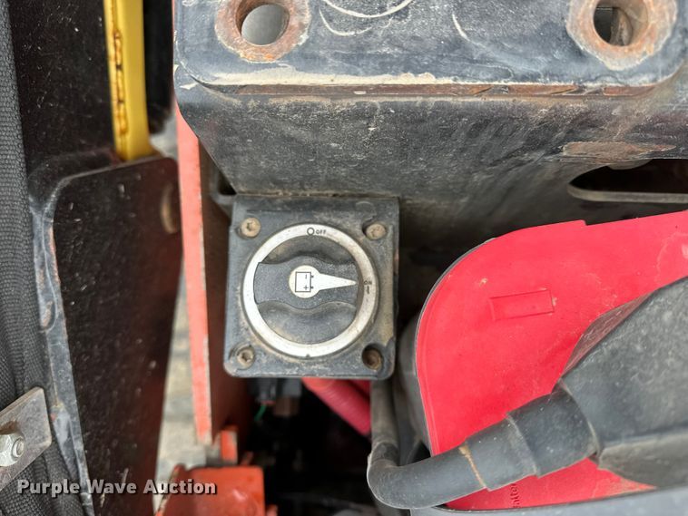 image for item DV0754 2018 Ditch Witch SK1050 compact utility loader