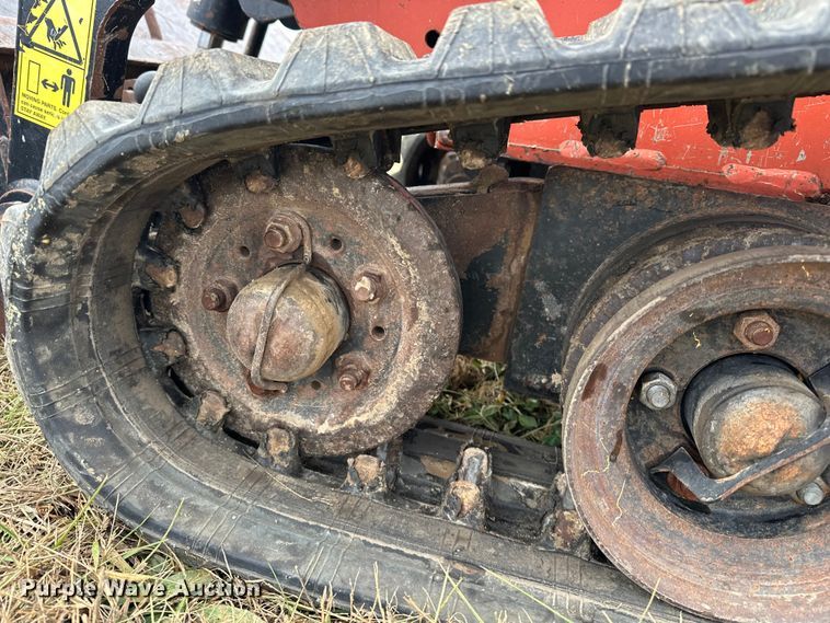 image for item DV0754 2018 Ditch Witch SK1050 compact utility loader