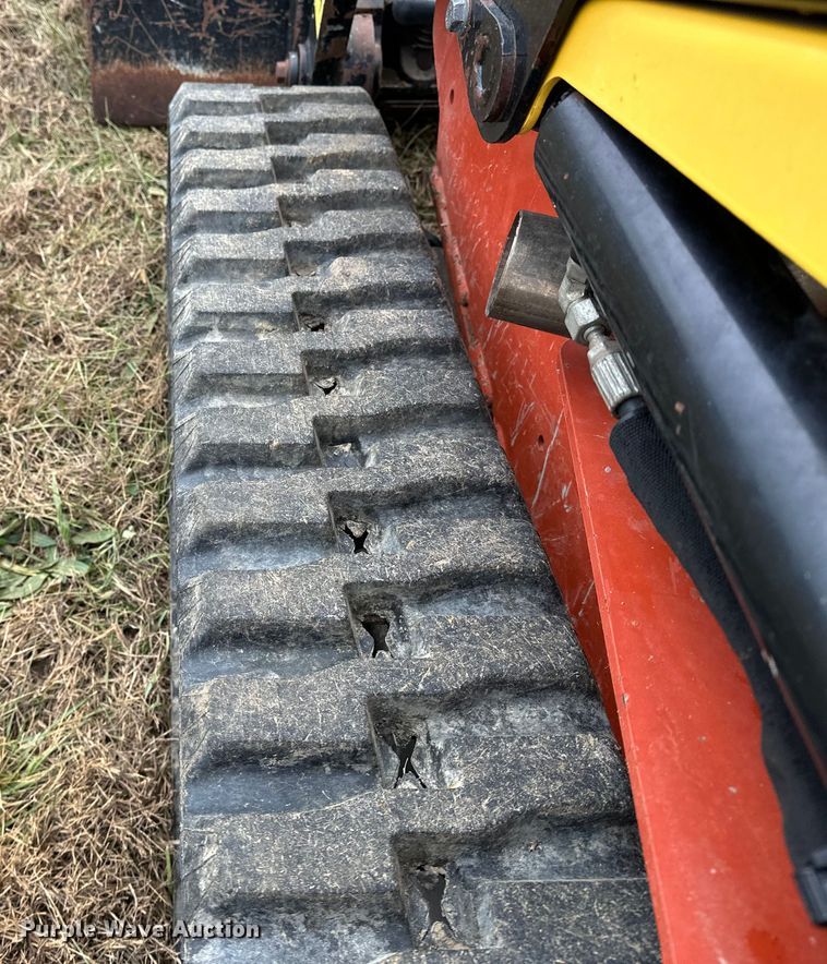 image for item DV0754 2018 Ditch Witch SK1050 compact utility loader